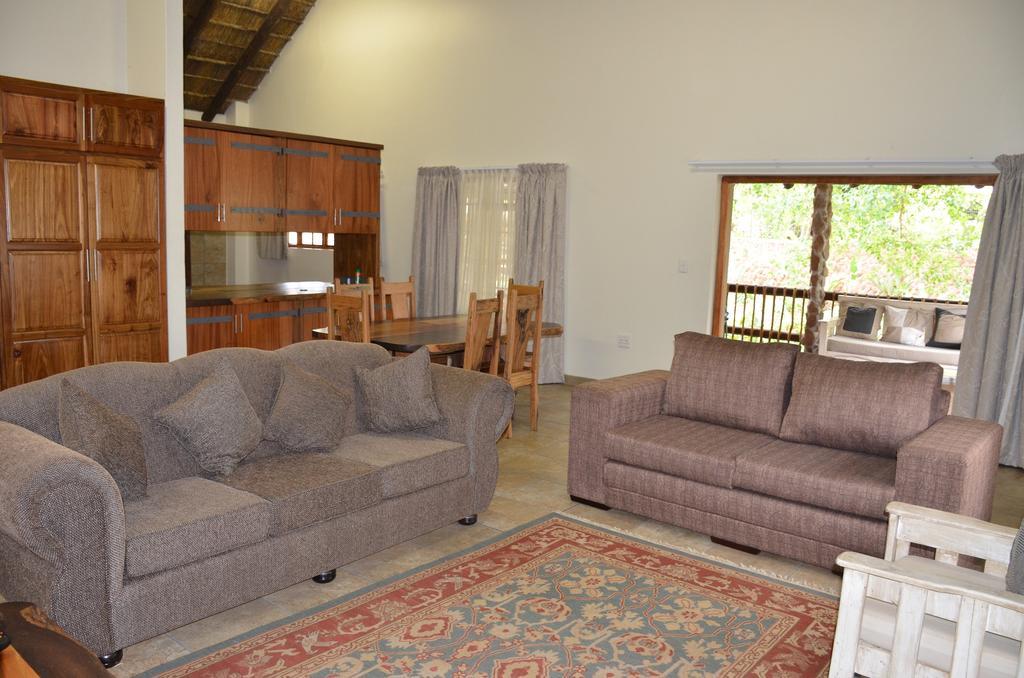 Stoep At Steenbok Self Catering Apartment Komatipoort Bagian luar foto